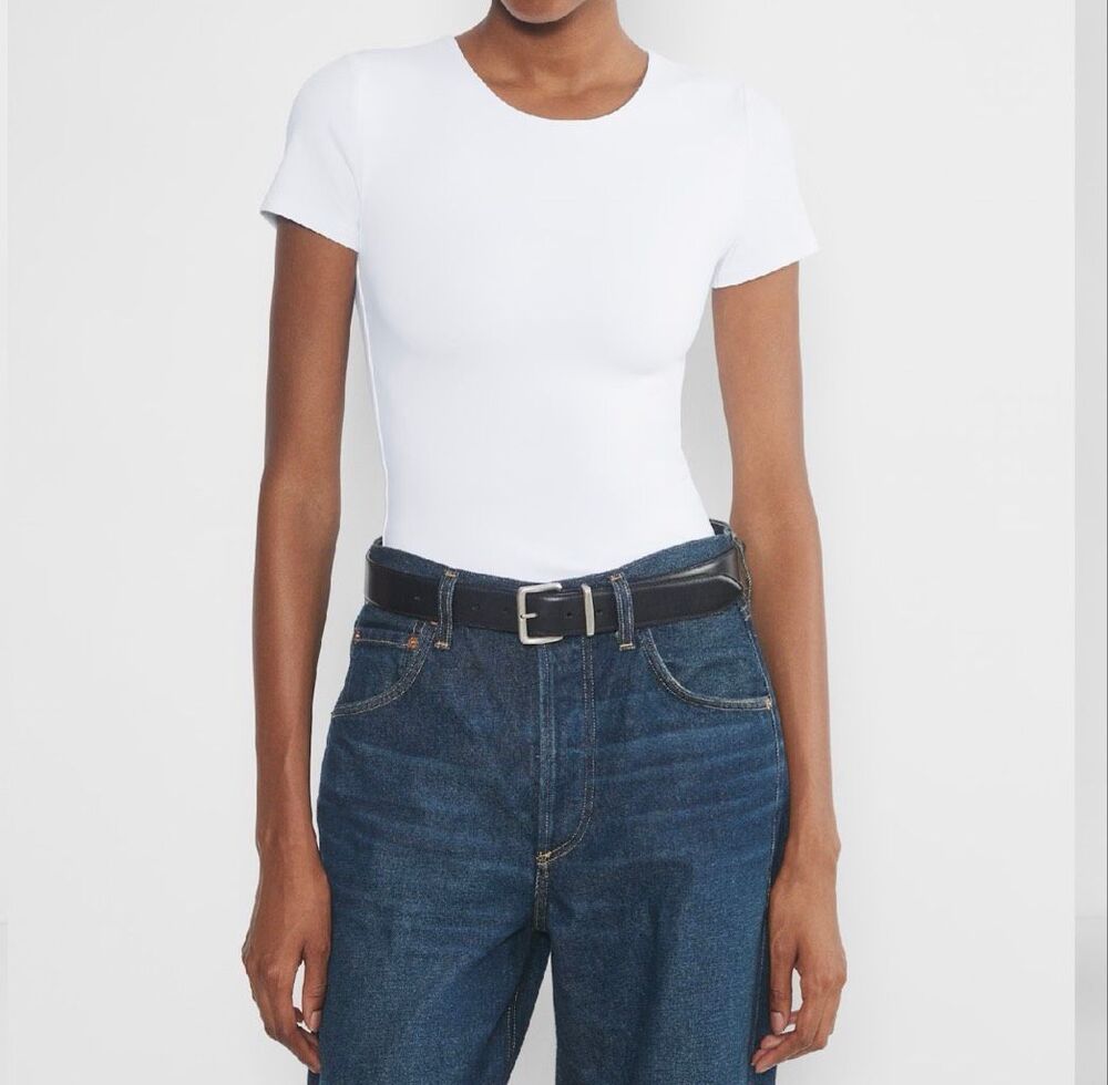 Aritzia Original Contour Crew Neck second skin Fitted T Shirt white Large NEW